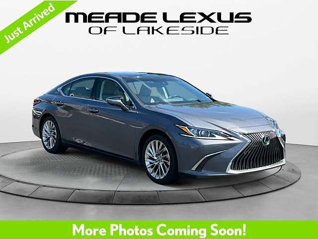 2019 LEXUS ES