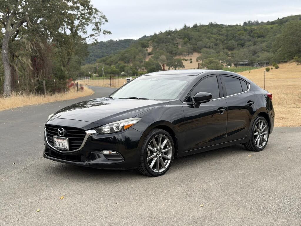 2018 MAZDA Mazda3