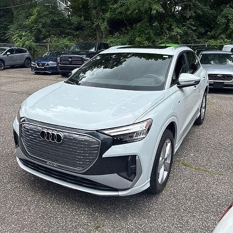 2023 AUDI Q4