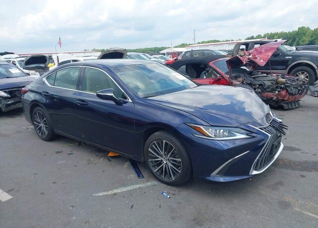 2022 LEXUS ES