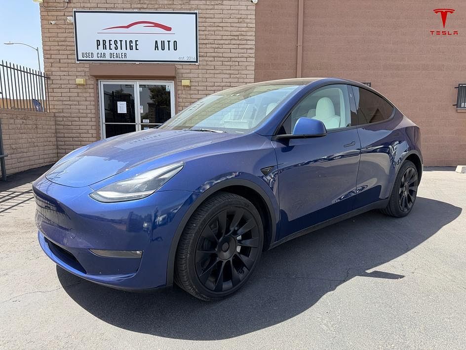 2024 TESLA Model Y