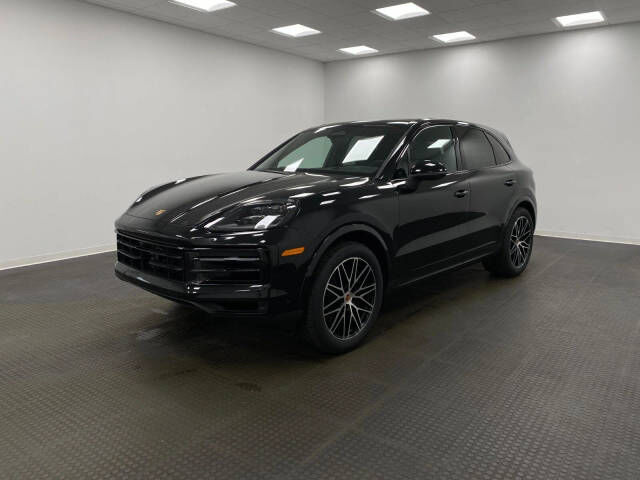 2026 PORSCHE Cayenne