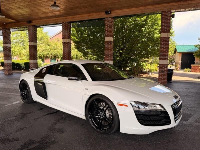 2012 AUDI R8