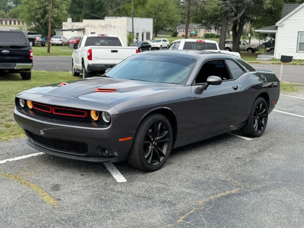 2017 DODGE Challenger