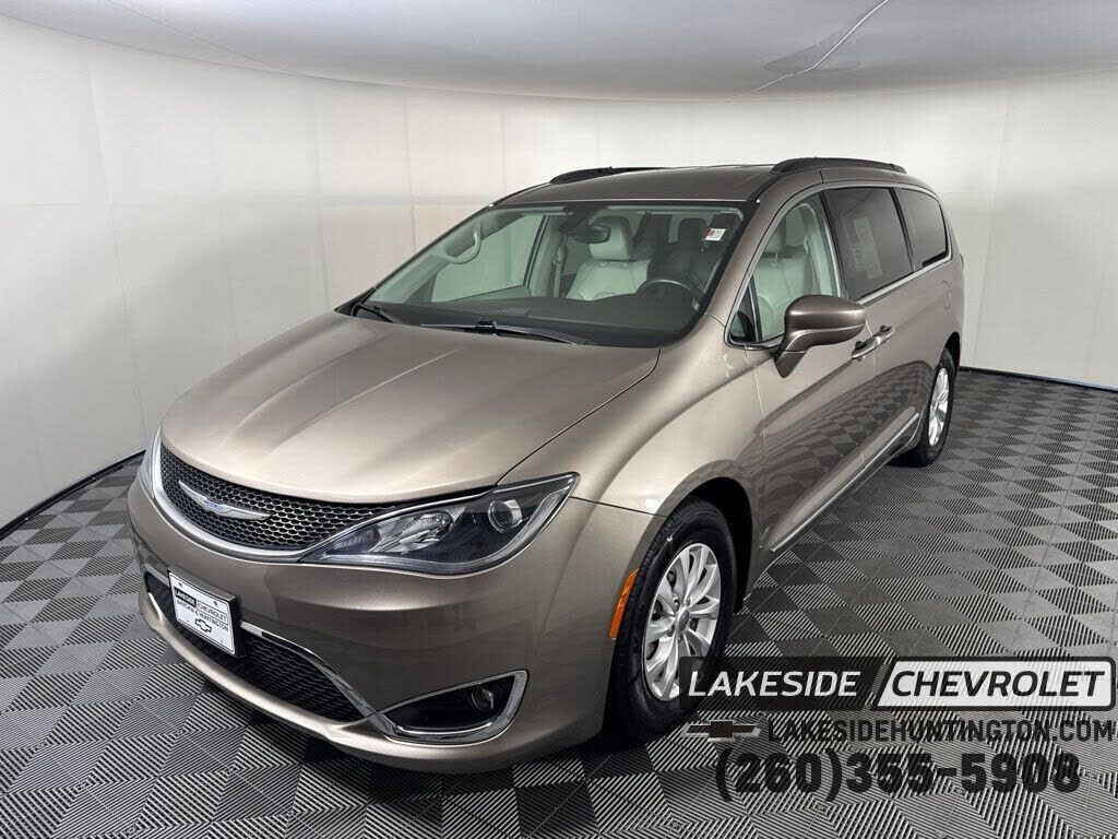 2017 CHRYSLER Pacifica