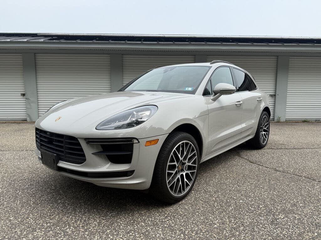 2020 PORSCHE Macan
