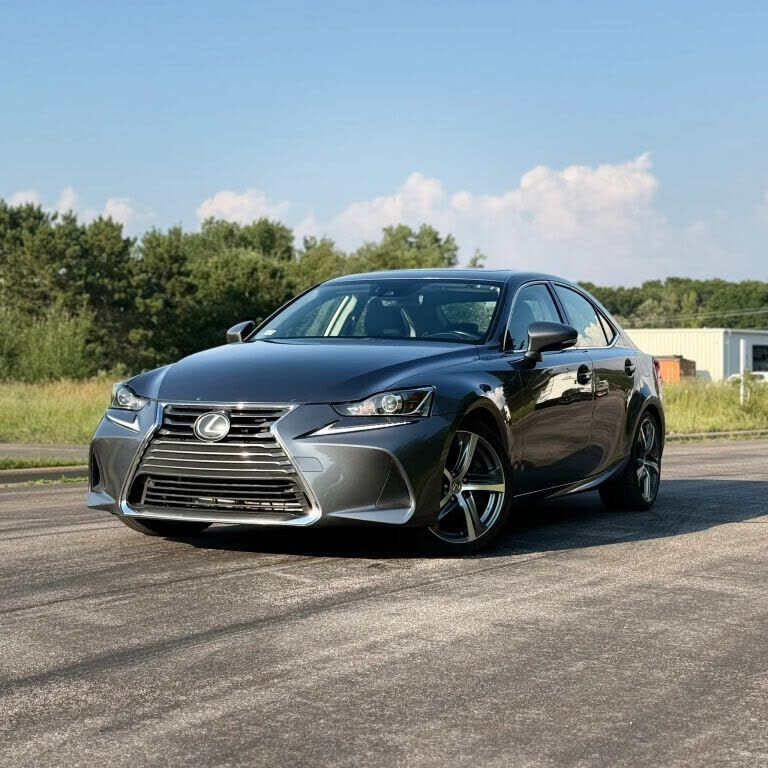 2017 LEXUS IS