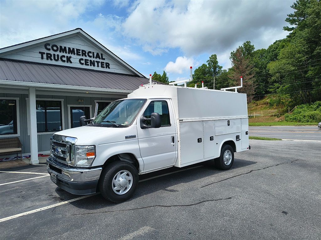 2023 FORD E-350