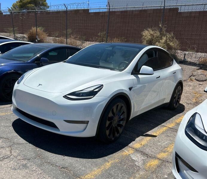 2024 TESLA Model Y