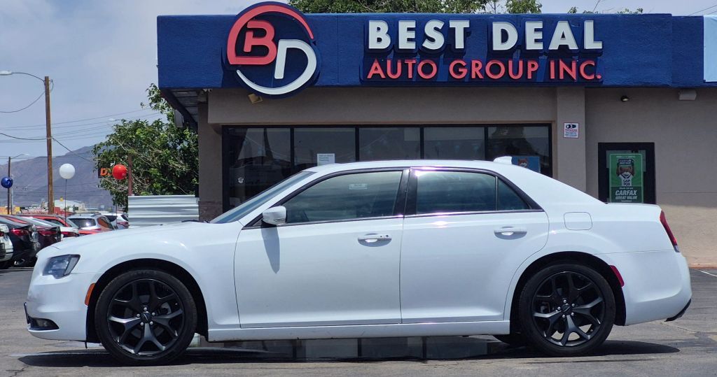 2023 CHRYSLER 300