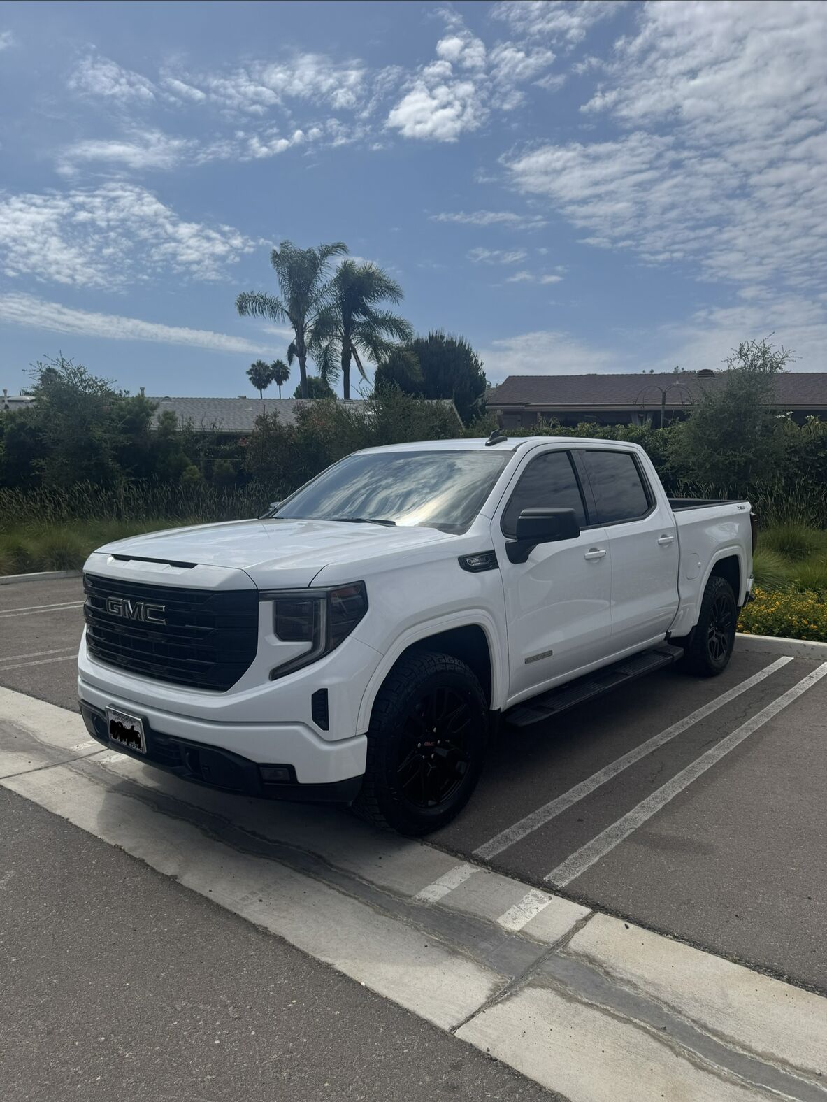 2023 GMC Sierra