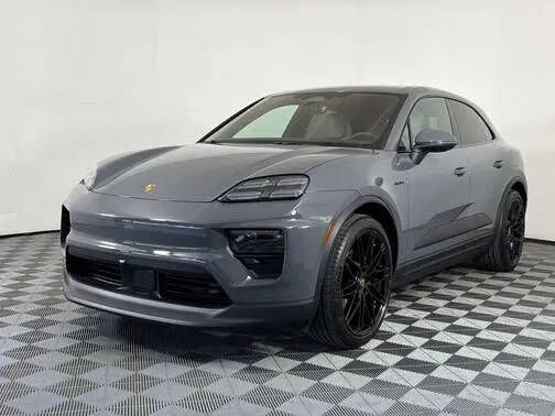 2026 PORSCHE Macan