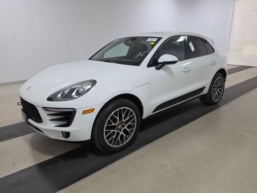2018 PORSCHE Macan