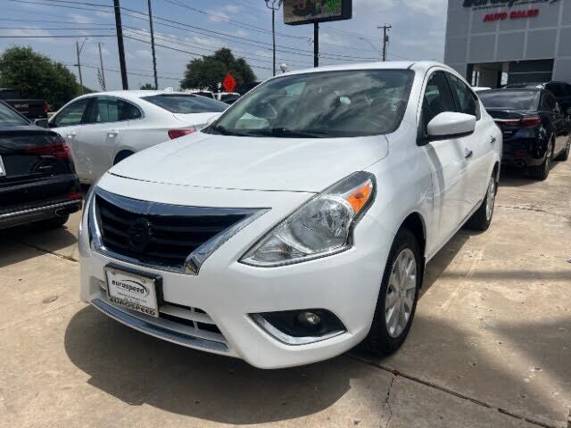 2015 NISSAN Versa