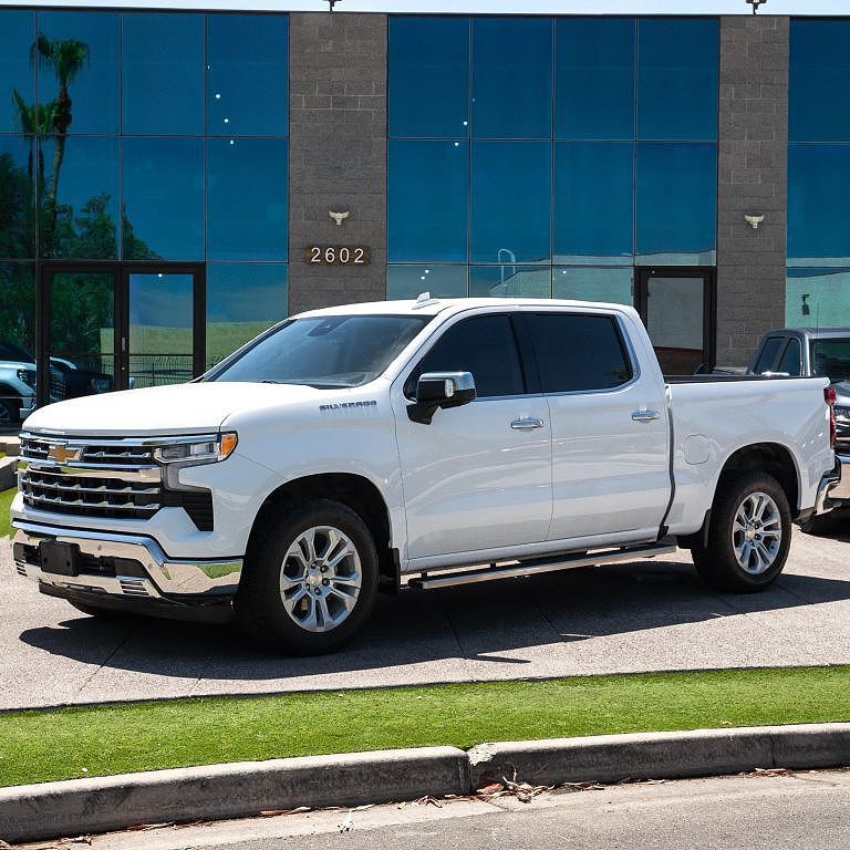 2023 CHEVROLET Silverado