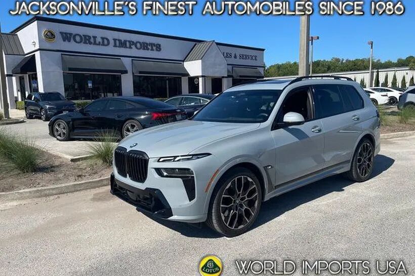 2023 BMW X7