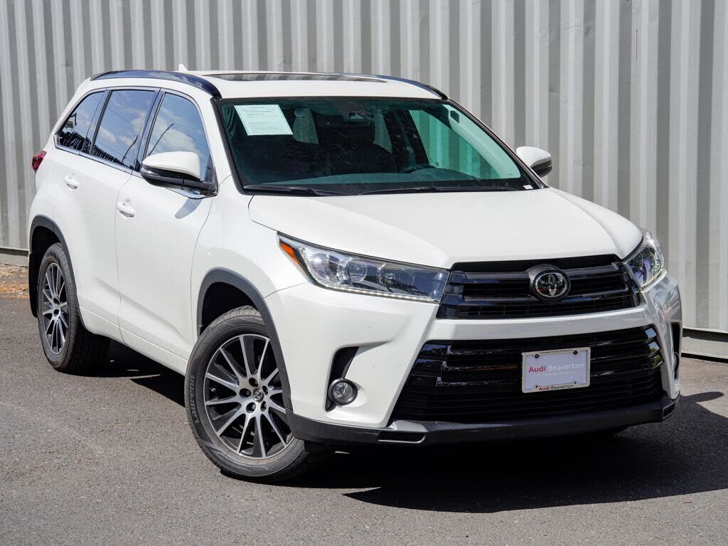 2018 TOYOTA Highlander