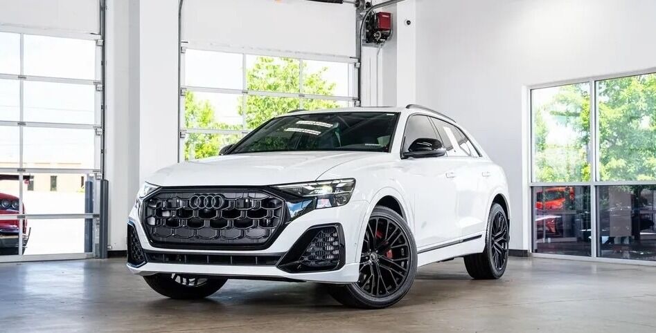 2024 AUDI SQ8