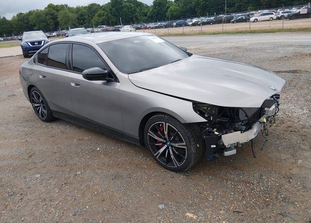 2024 BMW i5