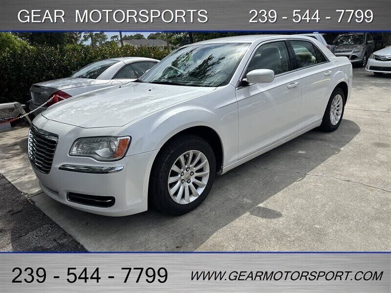 2011 CHRYSLER 300
