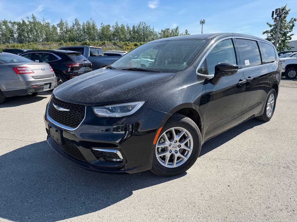 2023 CHRYSLER Pacifica