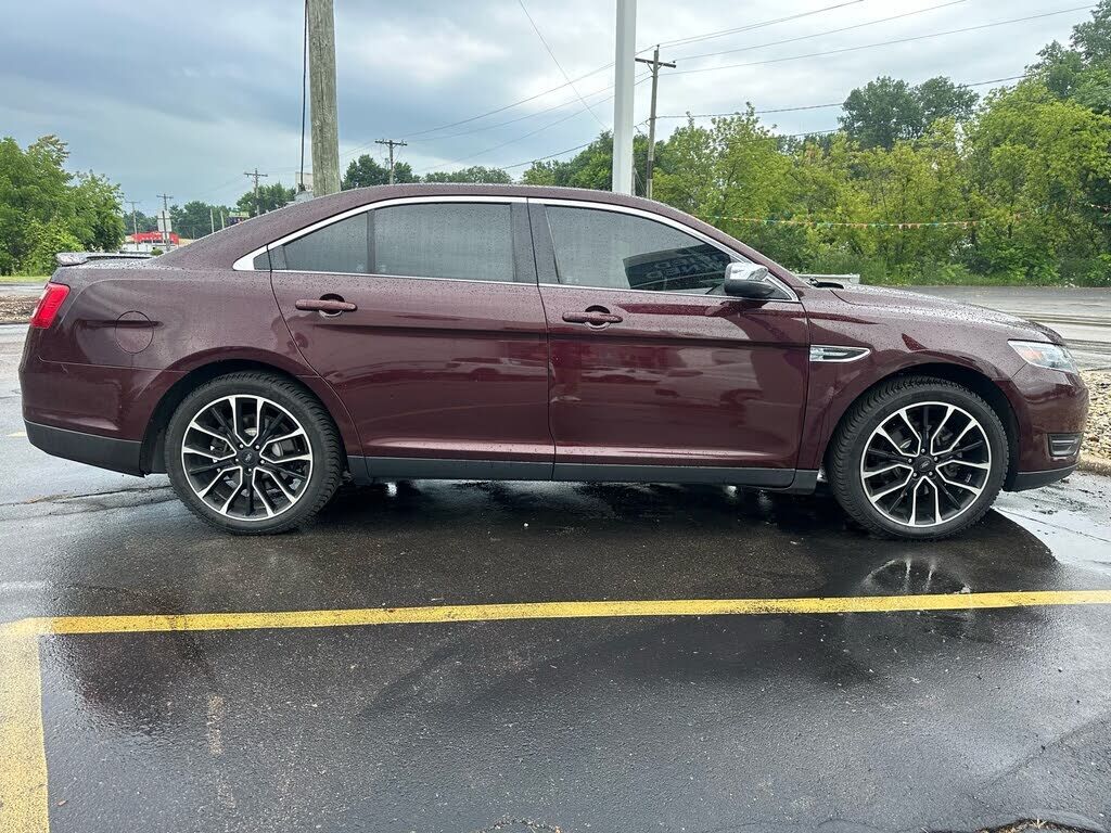 2019 FORD Taurus