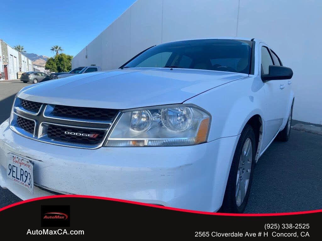 2013 DODGE Avenger