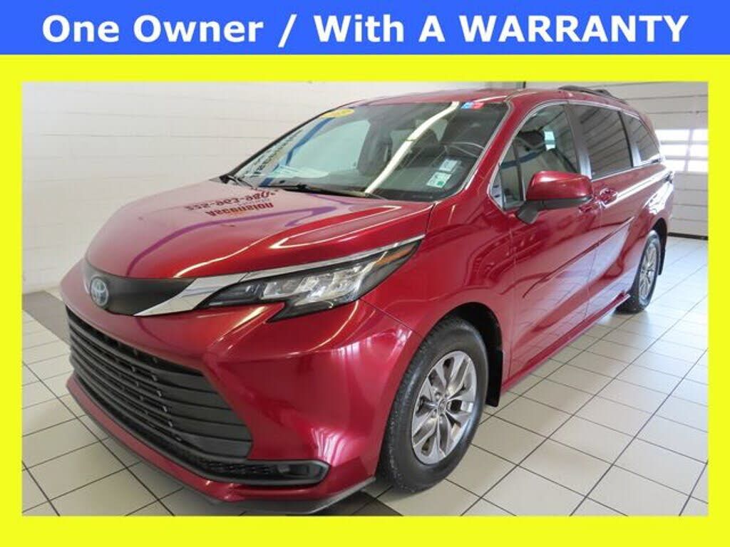 2023 TOYOTA Sienna