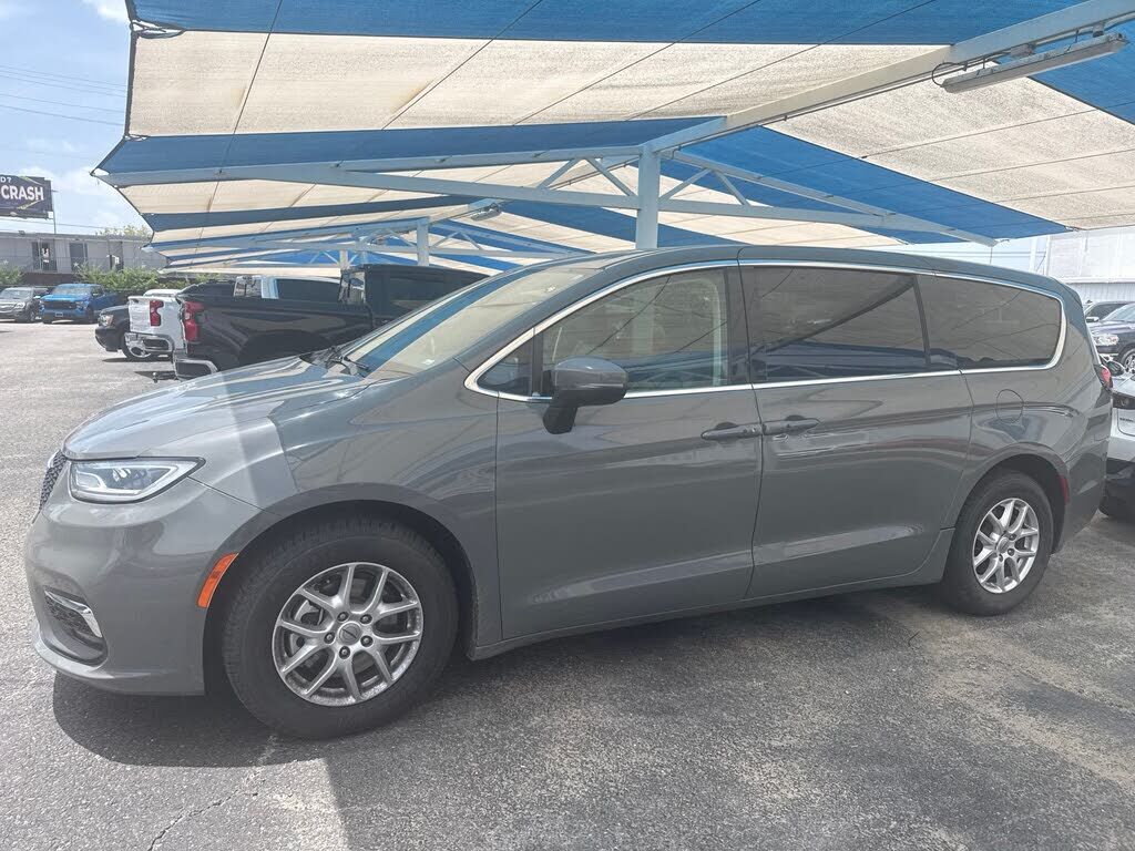 2023 CHRYSLER Pacifica