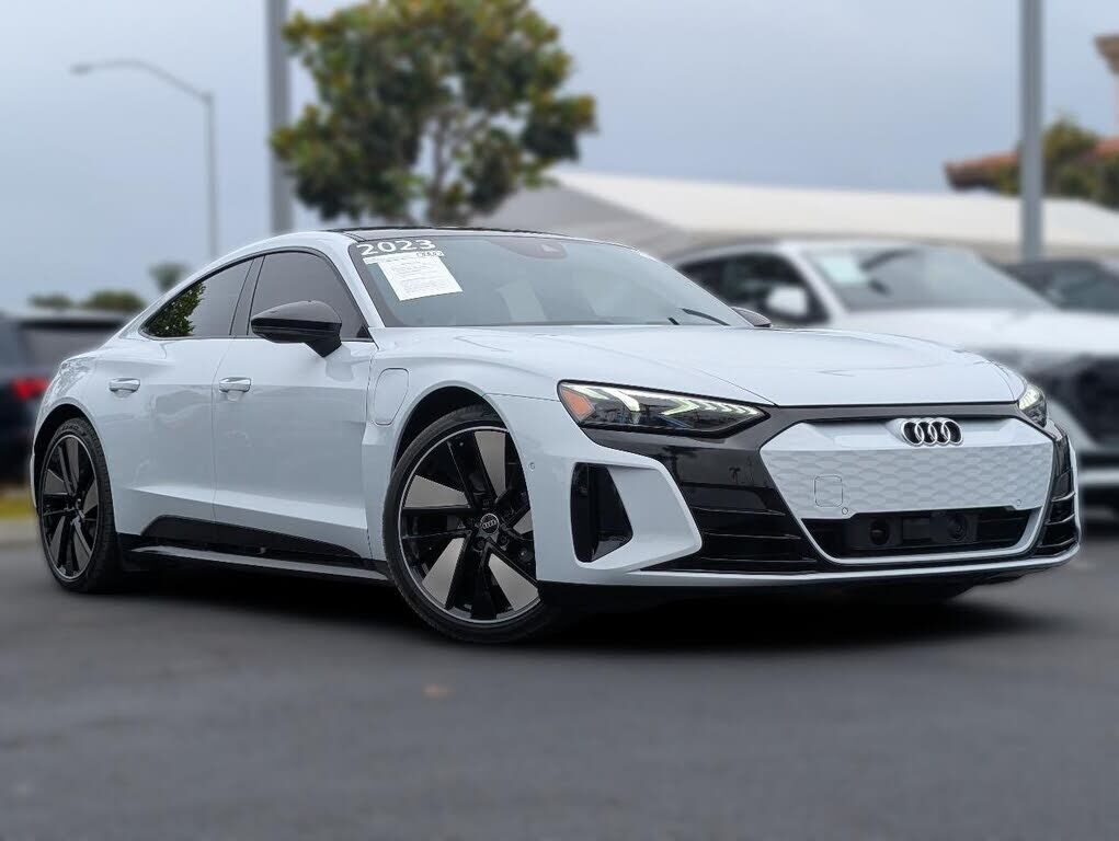 2023 AUDI e-tron GT