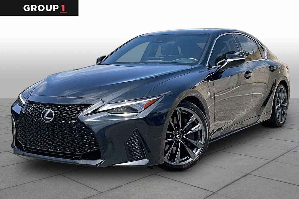 2021 LEXUS IS