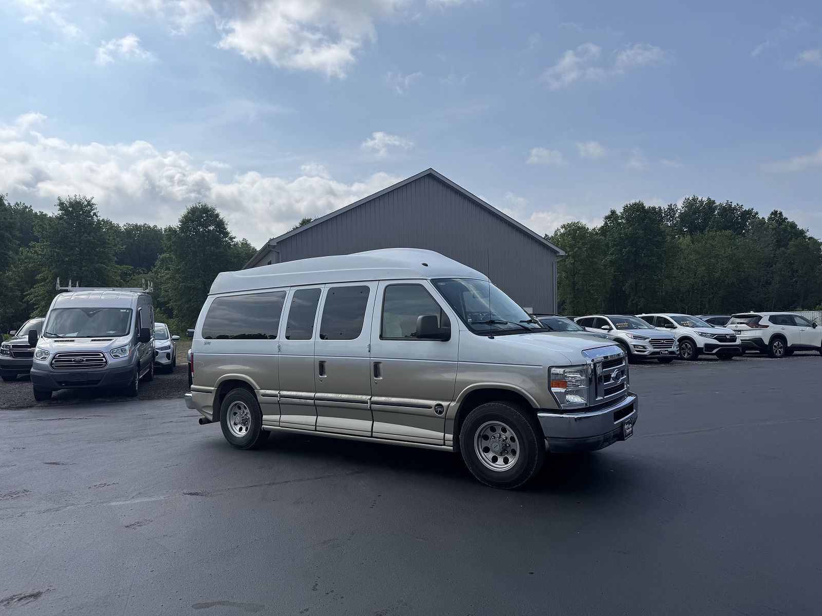 2011 FORD E-150
