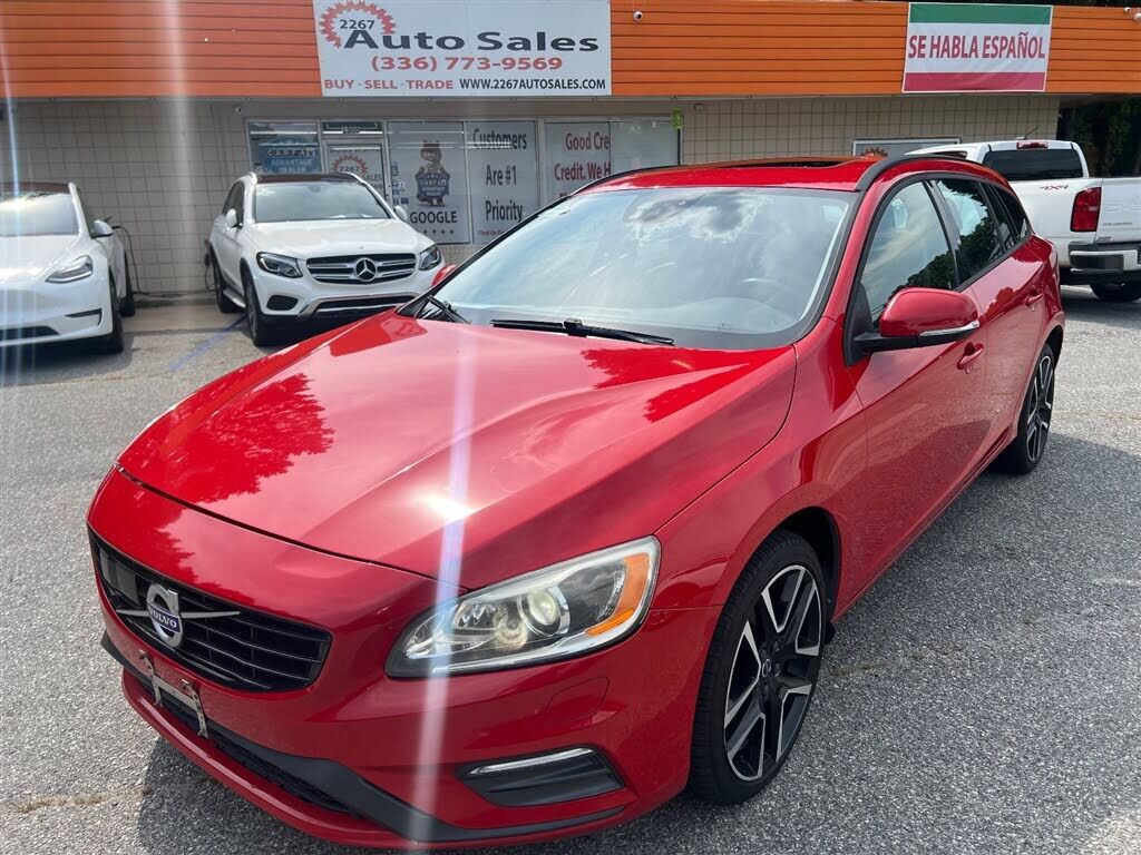 2018 VOLVO V60