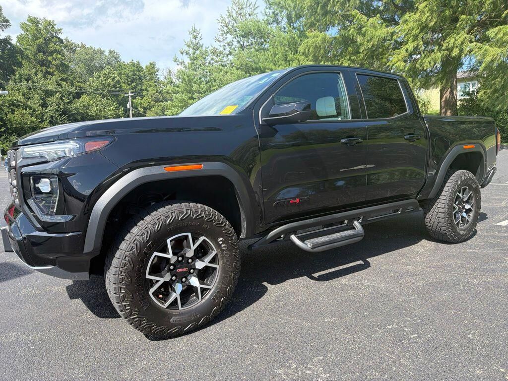 2024 GMC Canyon