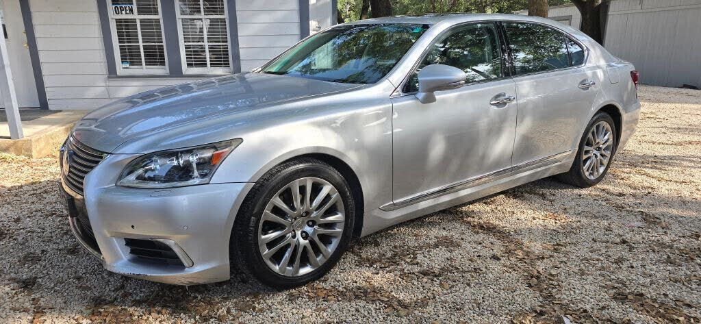 2013 LEXUS LS