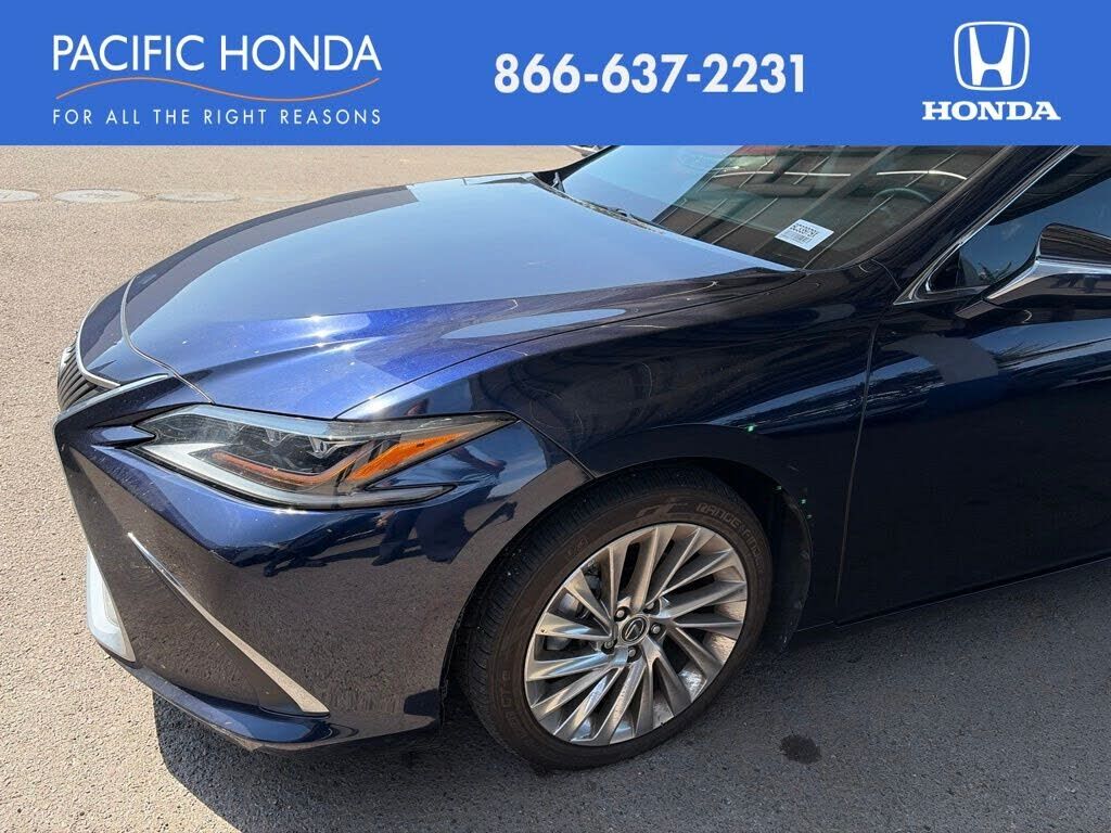 2021 LEXUS ES
