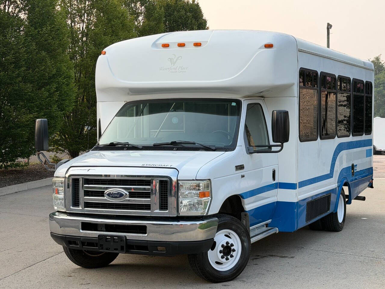 2013 FORD E-350