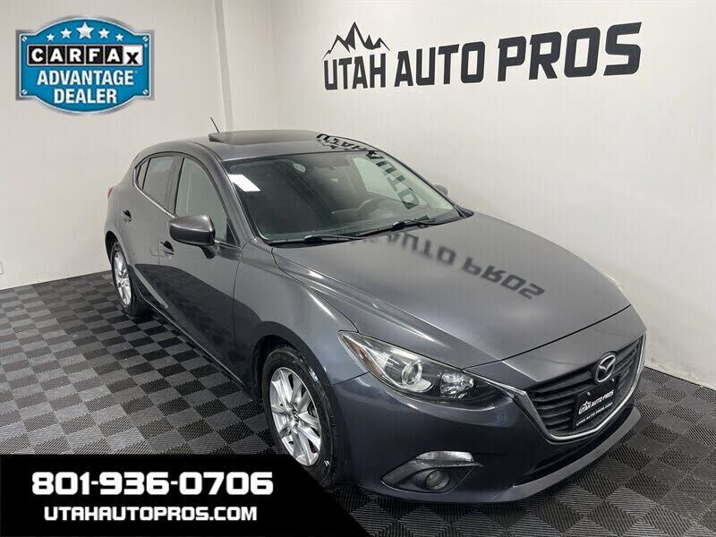 2016 MAZDA Mazda3