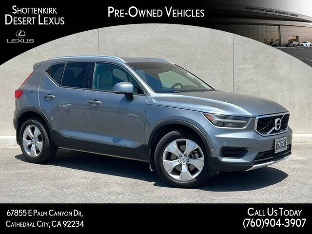 2019 VOLVO XC40