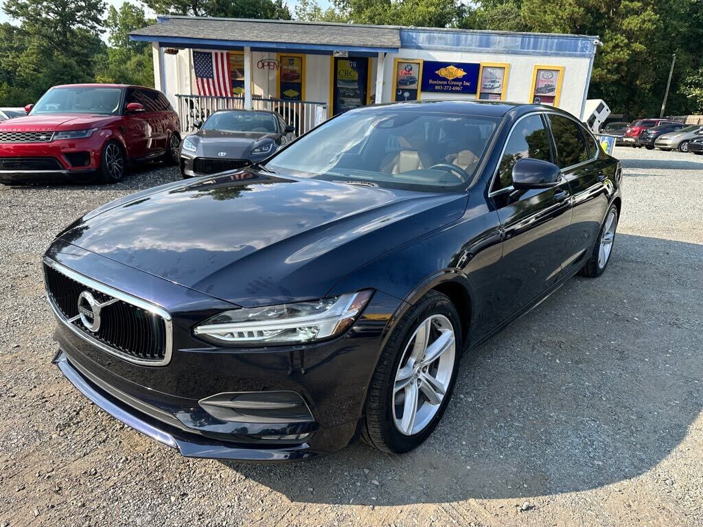 2019 VOLVO S90