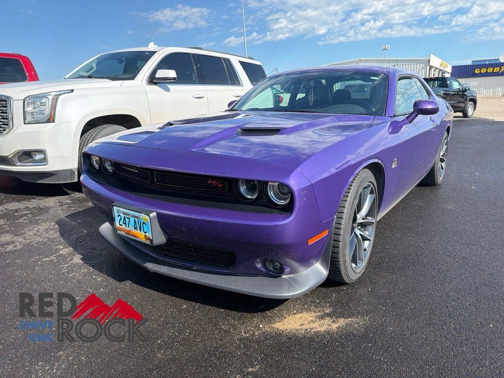 2016 DODGE Challenger
