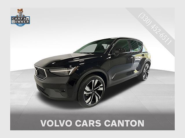 2024 VOLVO XC40