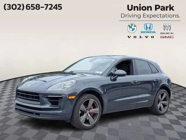 2022 PORSCHE Macan