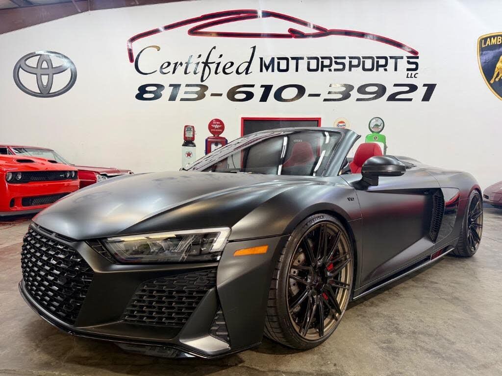 2022 AUDI R8
