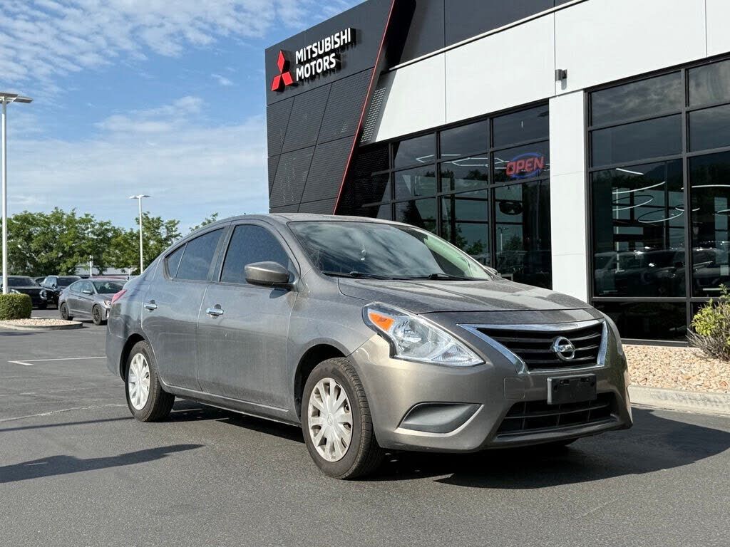 2016 NISSAN Versa