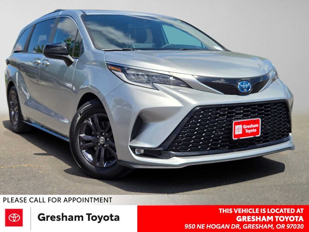 2024 TOYOTA Sienna