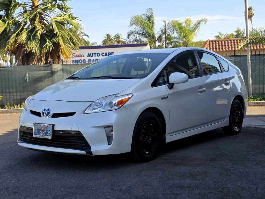 2015 TOYOTA PRIUS