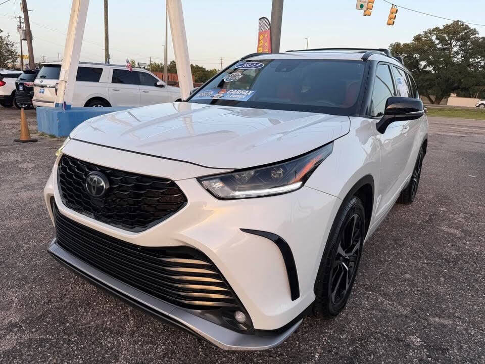 2022 TOYOTA Highlander