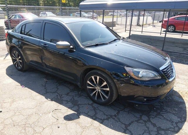 2013 CHRYSLER 200