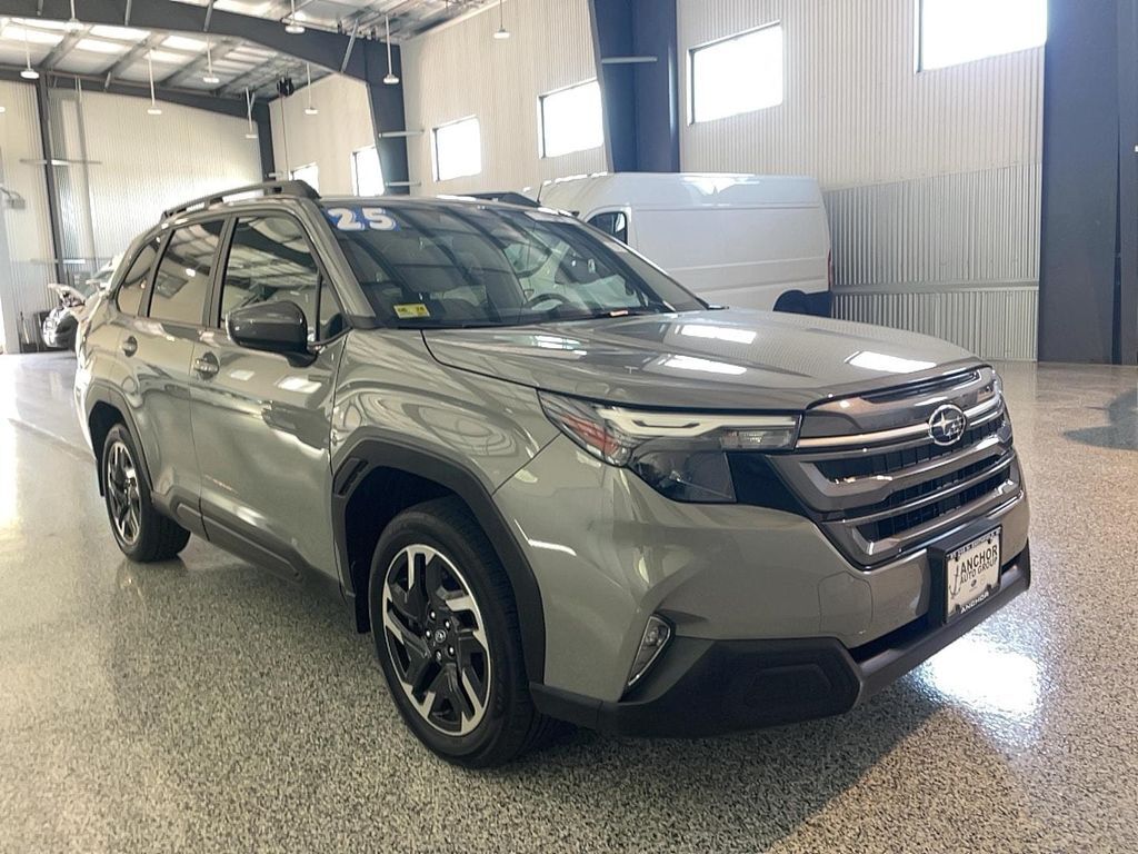 2025 SUBARU Forester